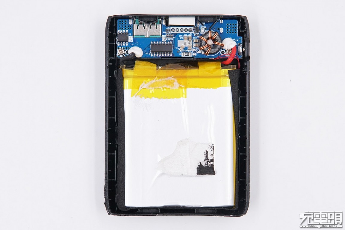 绿联10000mAh双向快充移动电源拆解评测报告 绿联10000mAh双向快充移动电源拆解评测报告