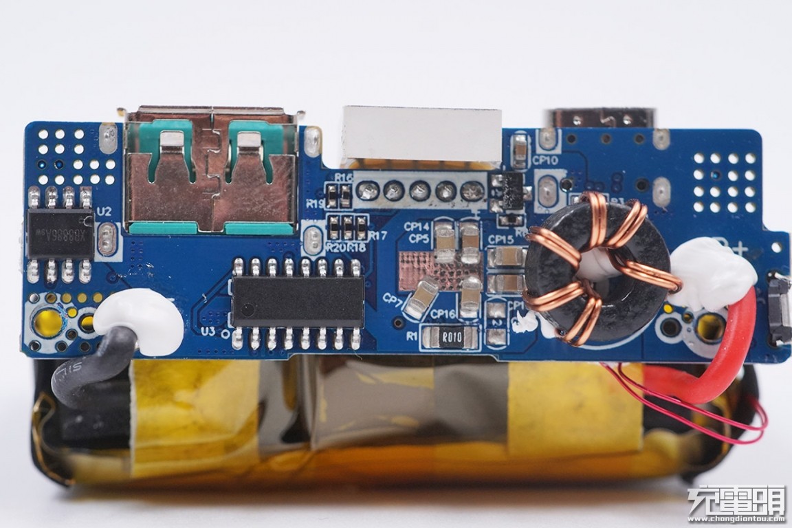 绿联10000mAh双向快充移动电源拆解评测报告 绿联10000mAh双向快充移动电源拆解评测报告