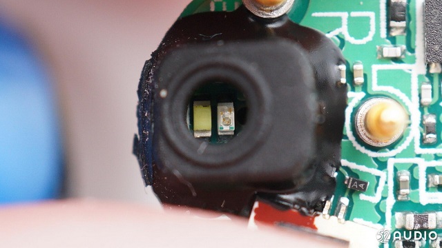 绿联TWS蓝牙耳机HiTune详细拆解报告 绿联TWS蓝牙耳机HiTune详细拆解报告