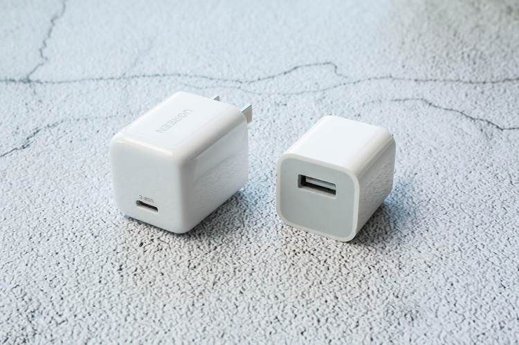 绿联小金刚PD20W快充开箱:iPhone12最佳充电搭档 绿联小金刚PD20W快充开箱:iPhone12最佳充电搭档