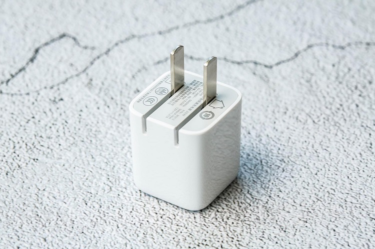 绿联小金刚PD20W快充开箱:iPhone12最佳充电搭档 绿联小金刚PD20W快充开箱:iPhone12最佳充电搭档