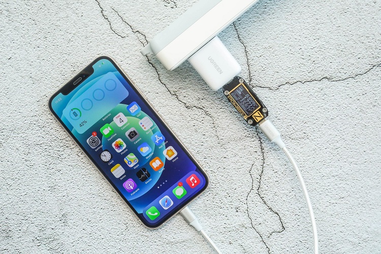 绿联小金刚PD20W快充开箱:iPhone12最佳充电搭档 绿联小金刚PD20W快充开箱:iPhone12最佳充电搭档