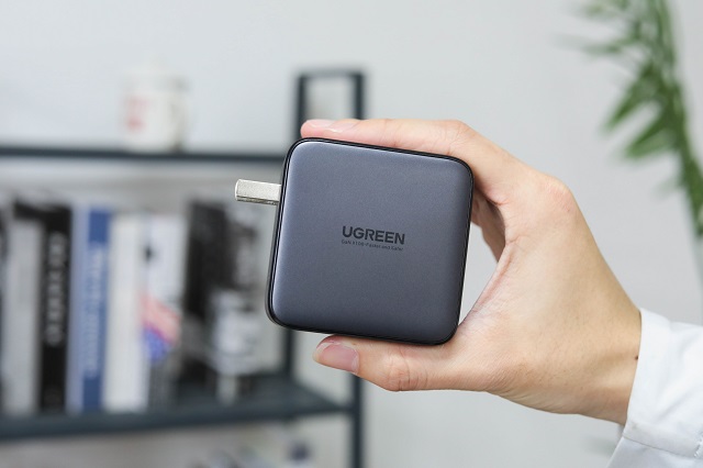 绿联100W多口充电器体验分享,极简主义与实用主义的融合