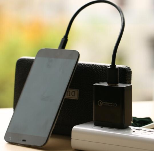 不拔充电器充电