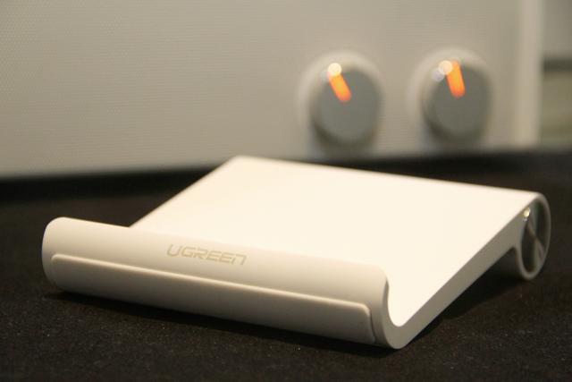 绿联懒人支架底部胶垫