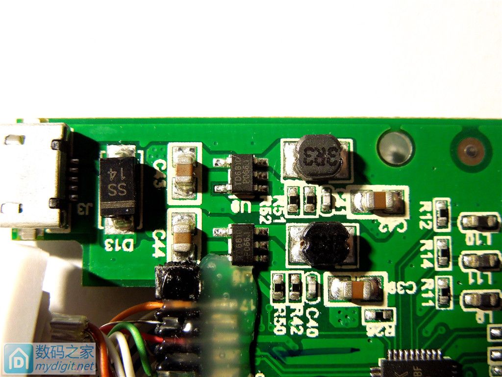 拆解 绿联（UGREEN）40247 HDMI转VGA线转换器，质量还不错！