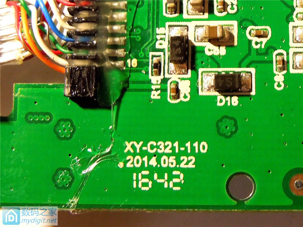 拆解 绿联（UGREEN）40247 HDMI转VGA线转换器，质量还不错！