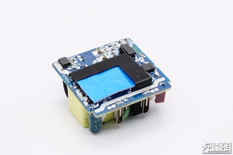 绿联PD20W充电器开箱评测：拆解篇（下）