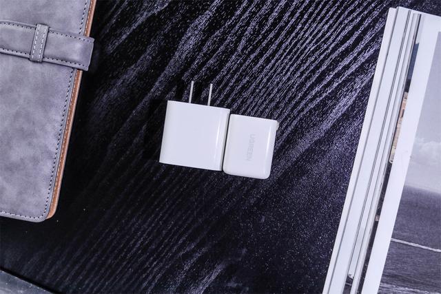 绿联30W氮化镓充电器评测：这或许是iPhone13Pro的最佳搭档