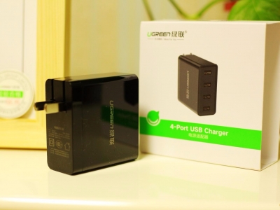 试用体验丨“小家伙”居然同时解救了4台智能设备——绿联4口电源适配器测评